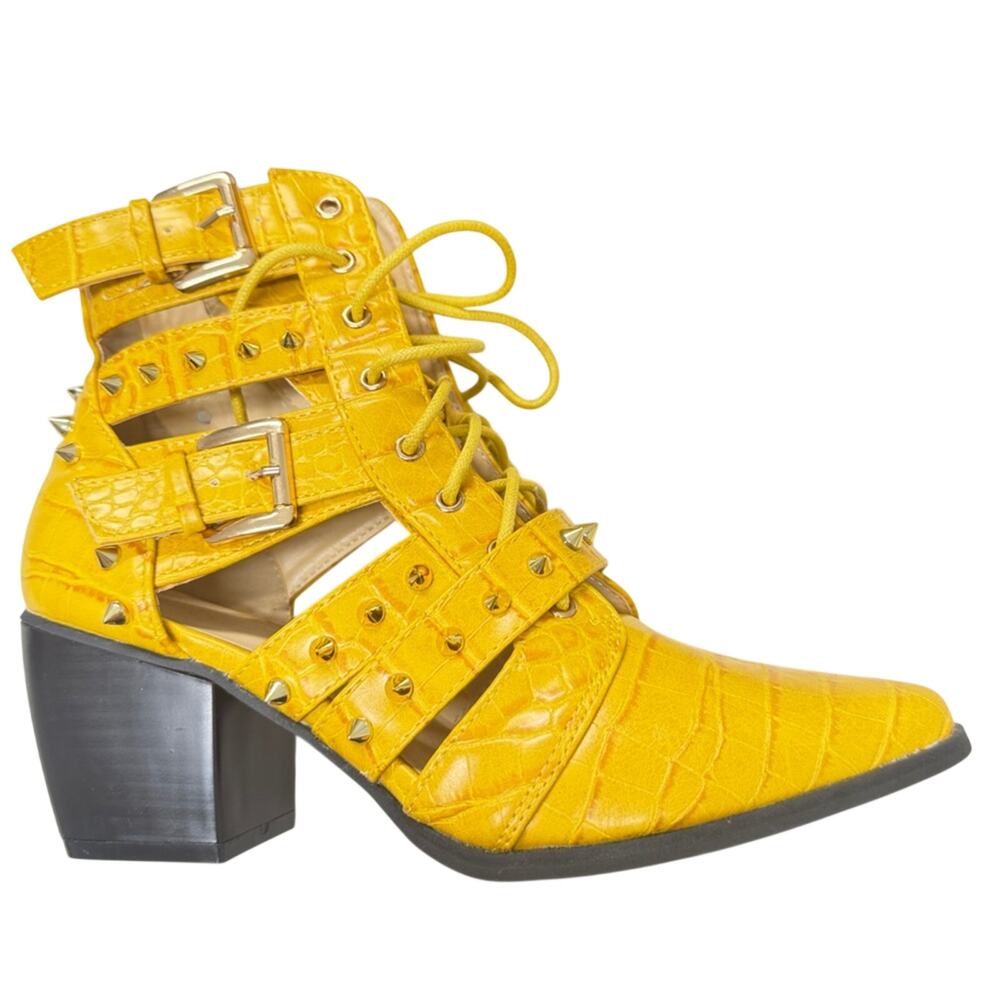 Cape Robbin Faux Yellow Leather Studded Caged Ankle Boots Womens 6 Heels Moto